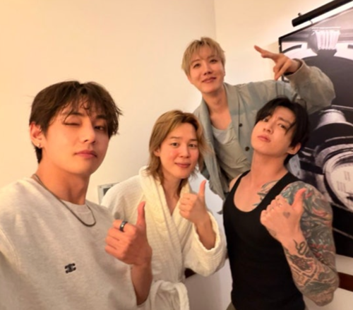 V、JIMIN、J-HOPE、JUNG KOOK