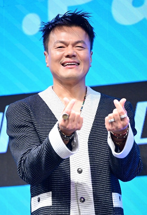 パク・ジニョン