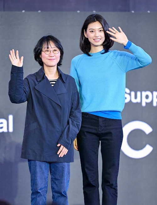 キム・ドヨン、チョン・ジュリ監督