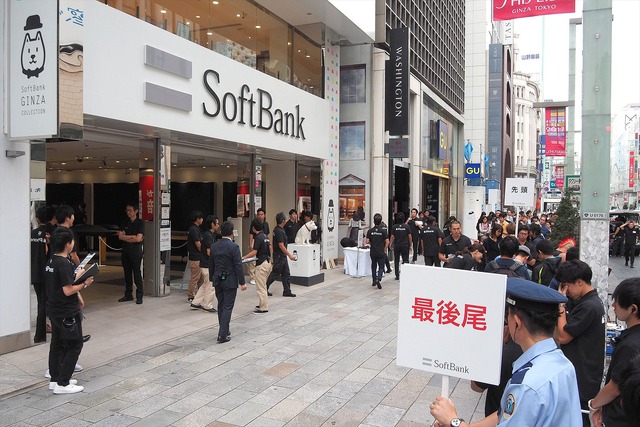 朝7時、ソフトバンク銀座の店頭の様子