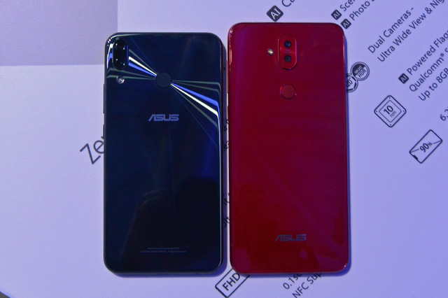 「ZenFone 5」（左）と「ZenFone 5 Lite」（右）。「ZenFone 5Z」は「ZenFone 5」と同じ筐体となる