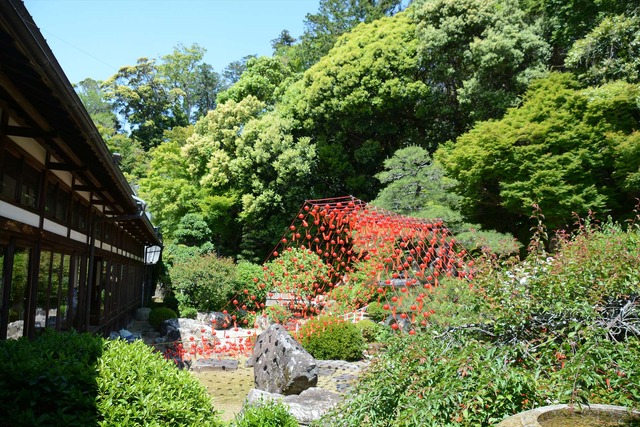 可睡斎：赤富士風鈴のオブジェ【錦怜那】