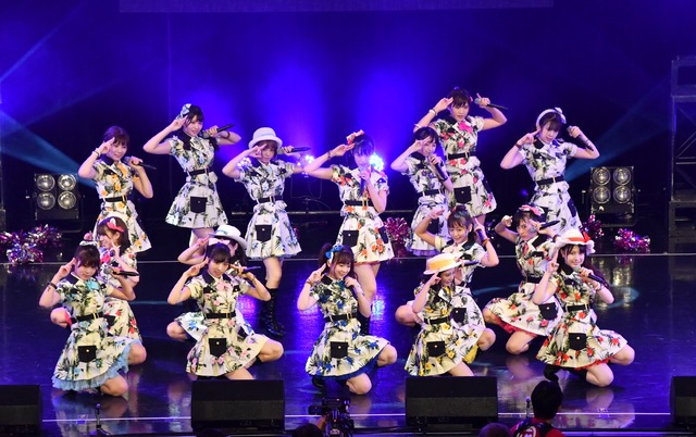 AKB48 Team8【写真：竹内みちまろ】