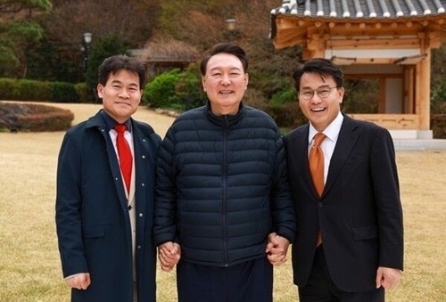 チョン・ハンギル、ユン・ソンニョル、ユン・サンヒョン