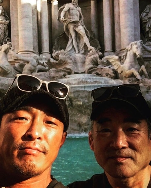 秋山成勲。チュ・ゲイさん