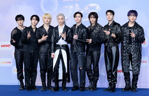 Stray Kids