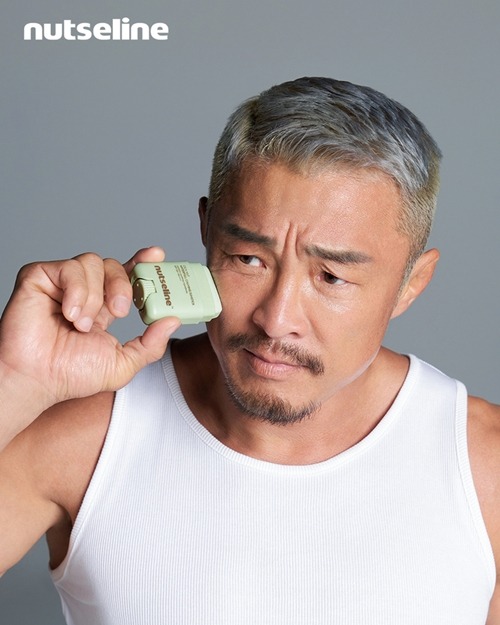 秋山成勲