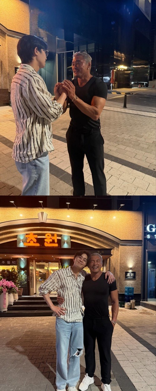 パク・ソジュン、秋山