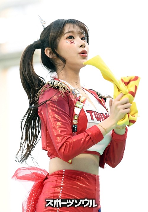 イ・ジュウン