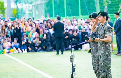 RM、V