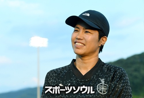 武仲麗依コーチ