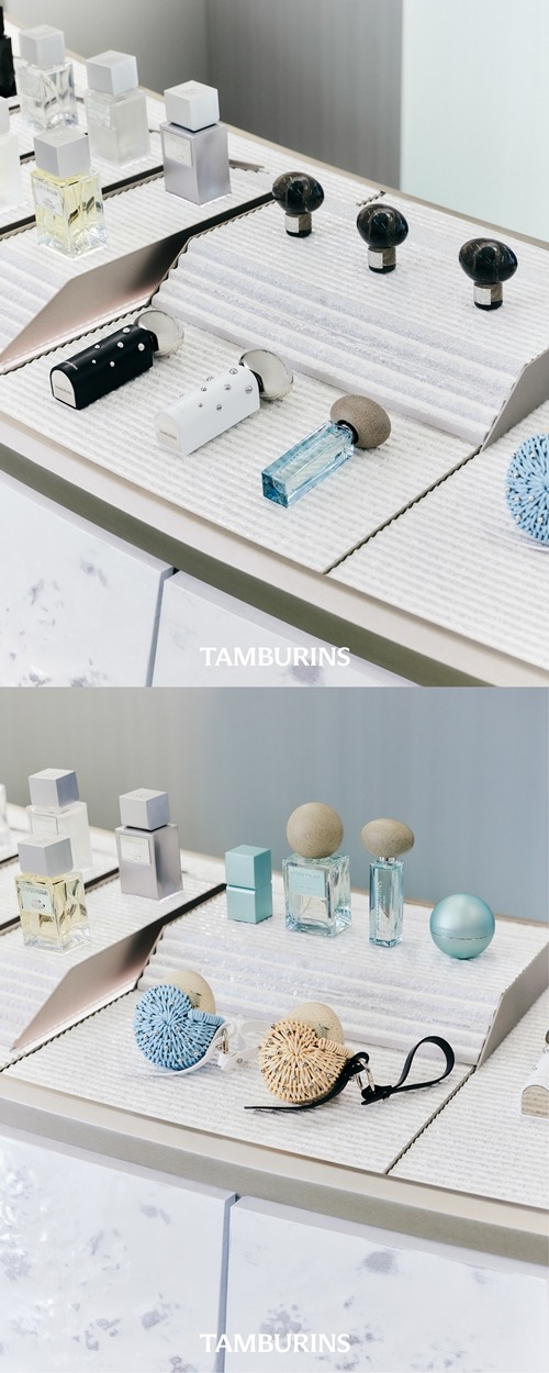 TAMBURINS