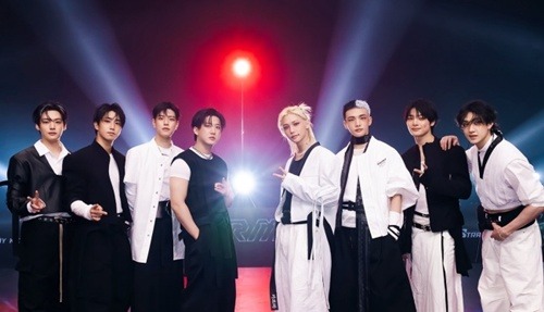 Stray Kids