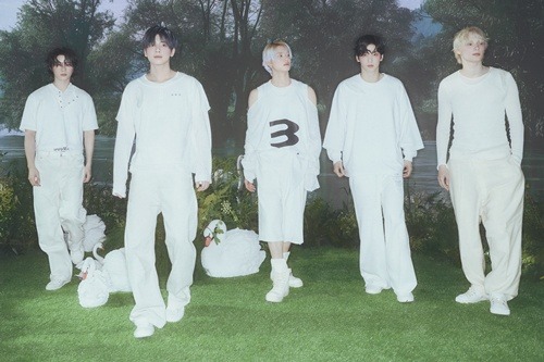 TOMORROW X TOGETHER