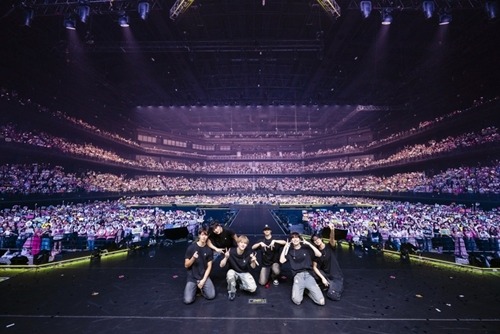 MONSTA X