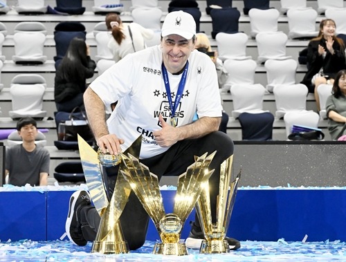 フィリップ・ブラン監督