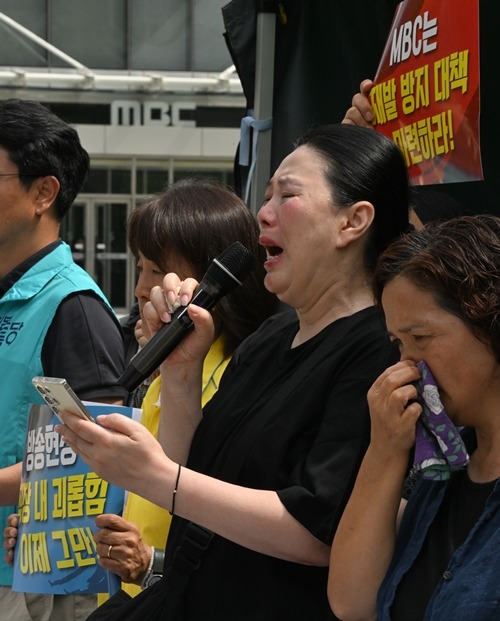 「追悼週間闘争宣言記者会見」