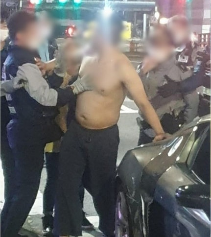 韓国元プロ野球選手現行犯逮捕の瞬間