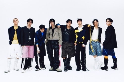 Stray Kids