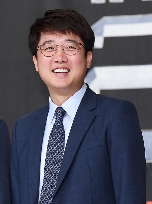 イ・ジュンソク議員