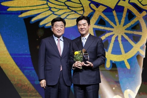 ユン・ジョンファン監督