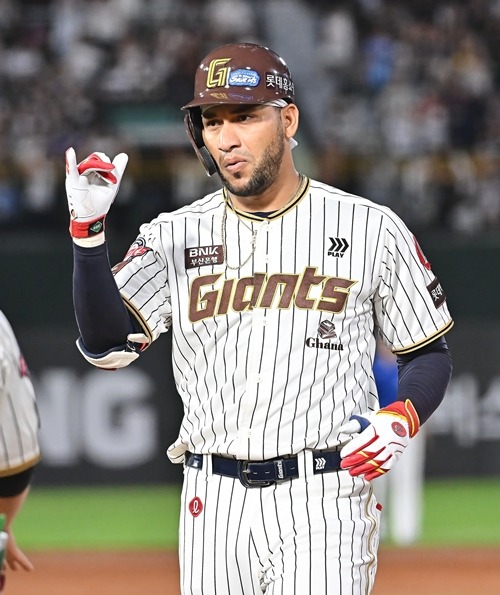 ビクター・レイエス