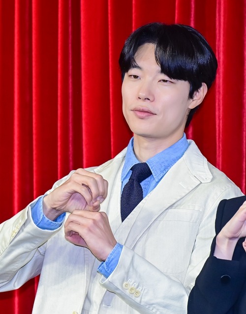 リュ・ジュンヨル