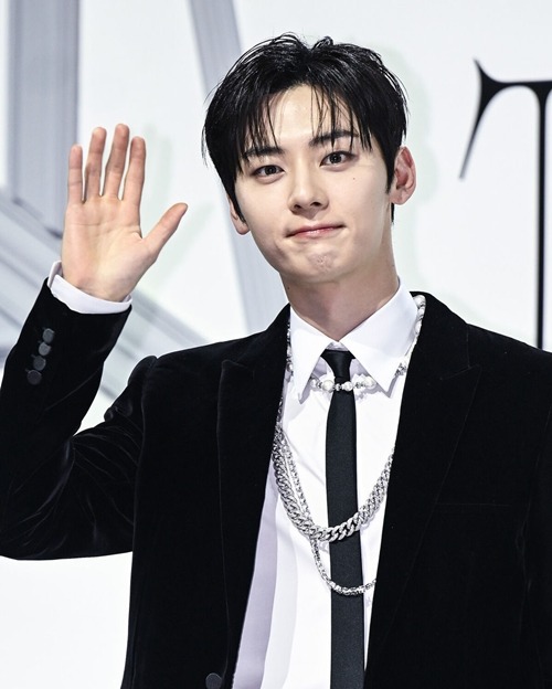 ファン・ミンヒョン