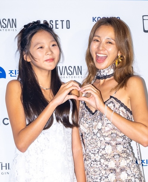 チュ・サラン、SHIHO