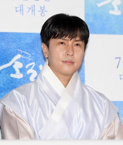 キム・ドンワン