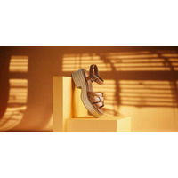 夏の足元に、軽やかな存在感。ーClarks(クラークス）の新作Coledale Strap（コールデールストラップ）