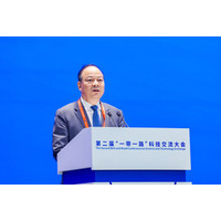CATL会長兼CEOのRobin Zeng氏、主要会議で世界のゼロカーボン移行とより緊密な協力に向けたビジョンを説明