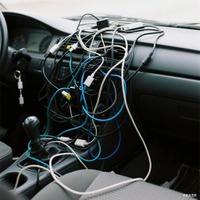 オットキャストMini登場｜「挿すだけでワイヤレス化できるの？」2025年最新CarPlay＆Android Auto対応アダプターがコインサイズで新発売！
