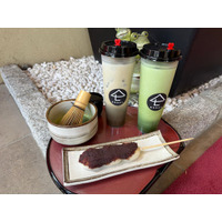 抹茶ラテは茶筅で点てる！まるごと梅＆生搾りレモンが楽しめる“ライブ系和カフェ”とは？【原宿・戸越銀座商店街・成田山表参道で人気のカフェ】