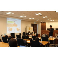 夏休みの小・中学生が弁護士と『模擬裁判体験』