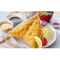 約20cmのビッグサイズ！「真アジの大判アジフライ」３万食限定で8月11日(月)から販売