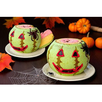 【ハロウィン限定】脳みそ大混乱！楽天No.1スイーツ「すいかバウム」が“カボチャのランタン風”に大変身！