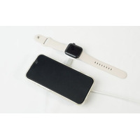 ケーブル一本でiPhoneとApple Watchを同時充電できるリングスタンド『リングスタンド付き2in1小型ワイヤレス充電器」』を発売