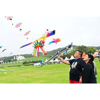 グアテマラ人ビデオブロガーが武漢で中国文化の魅力を体験－凧の職人技と伝説のヒロインの出会い