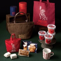 とっておきのホリデーを！「THE CITY BAKERY CHRISTMAS 2025」限定カラーのラスクシリーズにおいしい真っ赤なミニバッグなど。CBオリジナルグッズ、11/28(金)より順次販売！