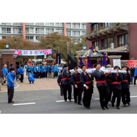 日本大学日本大学生産工学部の「桜泉祭」に創業50周年の明日香野が参加　和菓子をお渡しして、ちょっと食べる喜びをお届け