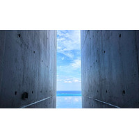 沖縄に新名所誕生へ！天空と海がつながるプライベートサウナヴィラ。インフィニティ露天風呂で極上の“ととのい”を味わえる1棟貸切ヴィラ「MERIVAS MOTOBU」始動！