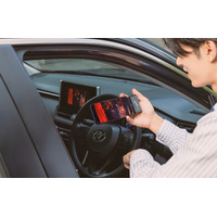 スマホ画面をそのまま車で使うという選択。GetPairr Mirror Castのワイヤレスミラーリングで、約1万円から動画視聴が楽しめる、配線不要で手軽に始める新しい車内エンタメ体験を実現