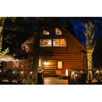 【兵庫県宍粟市】雪が不安で冬旅をあきらめていた方へ｜温泉併設グランピングで前日17:00までキャンセル料無料、“安心して予約できる”冬旅へ〈ウッドデザインパーク与位〉