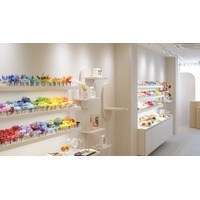 成人式シーズンを迎えた体験型「髪飾りビュッフェ」京都・寺町でオープン1週間、選ぶ時間も思い出に