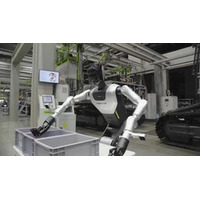 Zoomlion社、組み込みAIと具身知能ロボット工学でインテリジェント製造を推進