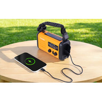 災害時スマホ充電の不安を解消。20000mAh大容量×1台8役の多機能ラジオ『20000mAh、手回し充電対応AM/ワイドFMラジオ』を発売