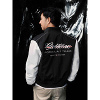 トミー ヒルフィガーとキャデラック・フォーミュラ1(R)チームがモダン・アメリカン・スポーツウェアの新時代に向けたファンウェアをローンチ