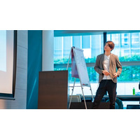 創業半年、30社以上の支援実績を持つ株式会社Straxisが マーケティング支援事業「マーケティングブースト」を本格始動