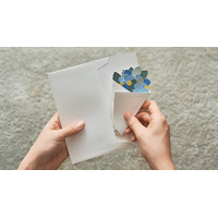 贈る気持ちを、花束のかたちに。意匠技術「凹凸シール」でつくる花束レターセットをマクアケにて新発売